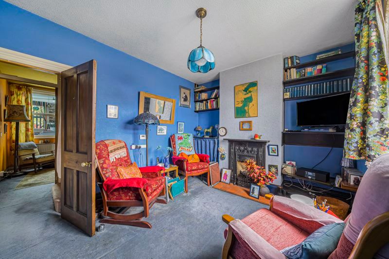 Property photo 2 of 11 Living Room