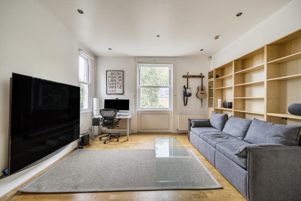 Property photo 2 of 16 Living Room