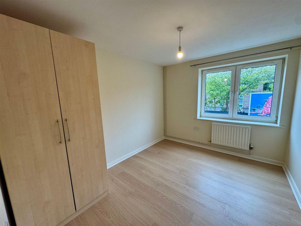 Property photo 2 of 16 Bedroom 2