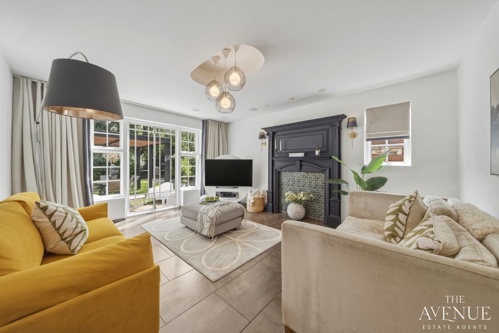 Property photo 2 of 50 5190263