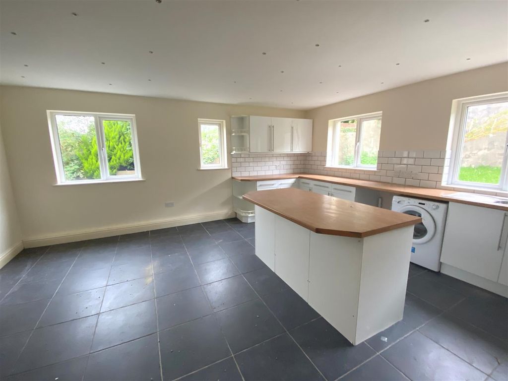 Property photo 3 of 17 Img_2310.Jpg