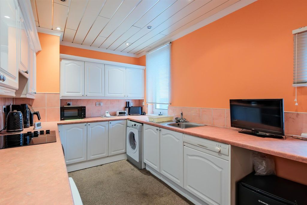 Property photo 2 of 17 003-23 Quarry Street Shotts ML7 4Ae.Jpg
