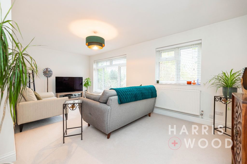 Property photo 3 of 34 4590587