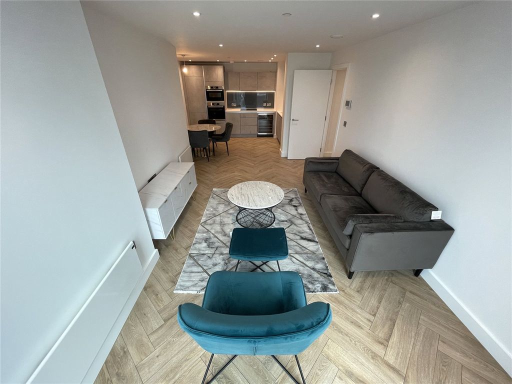 Property photo 1 of 19 Living Room