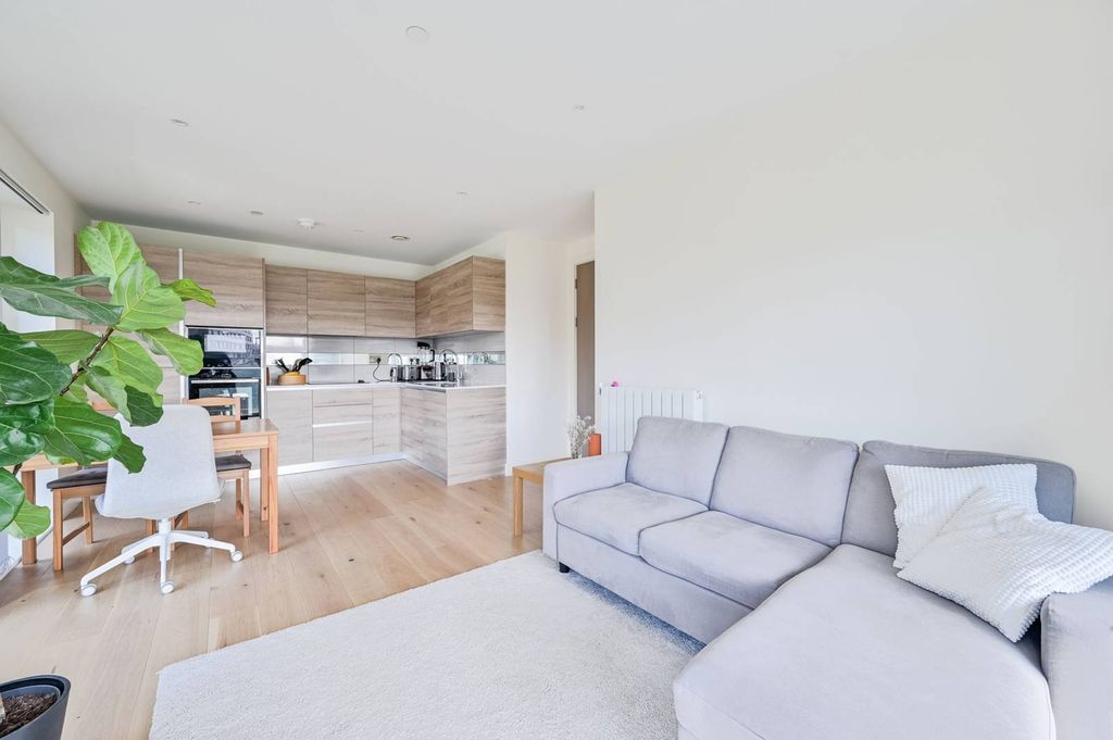 Property photo 3 of 9