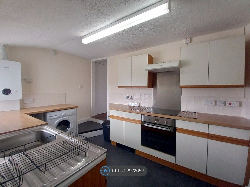 Property photo 1 of 12 Kitchen