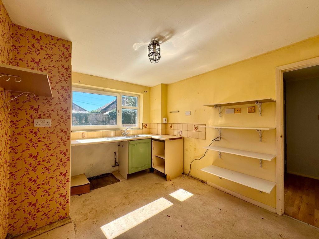 Additional image 7 of 2 bed flat for saleHeadley Court, Station Approach, Edenbridge TN8