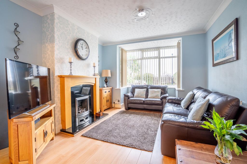 Property photo 2 of 23 Living Room