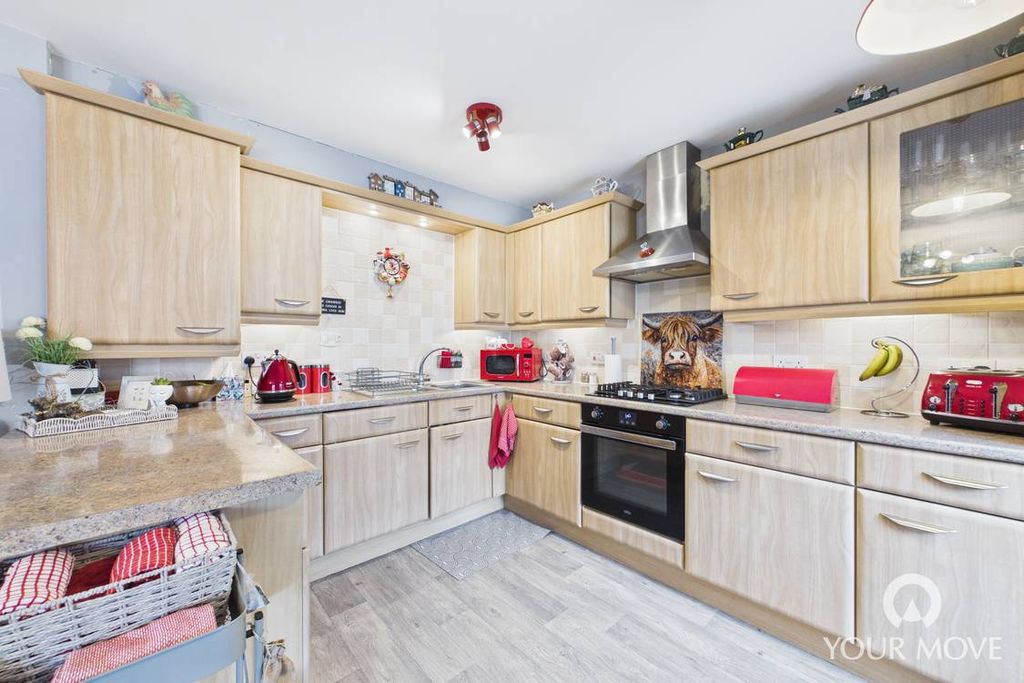 Property photo 3 of 16 Living/Kitchen/Diner