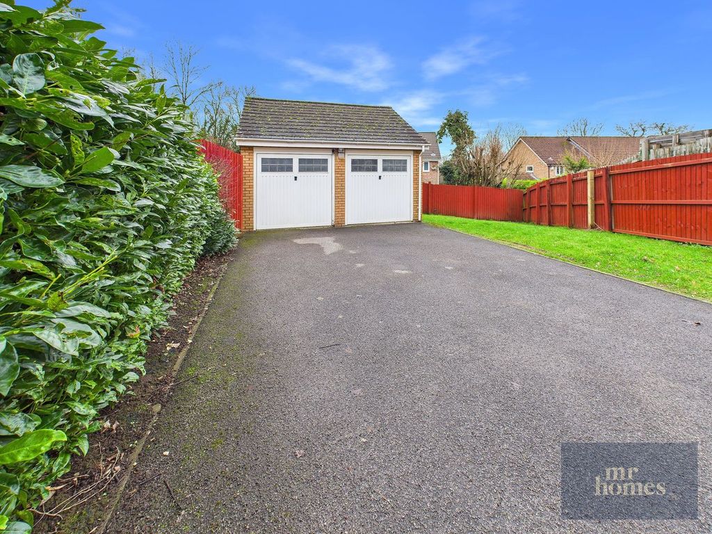 Property photo 2 of 47