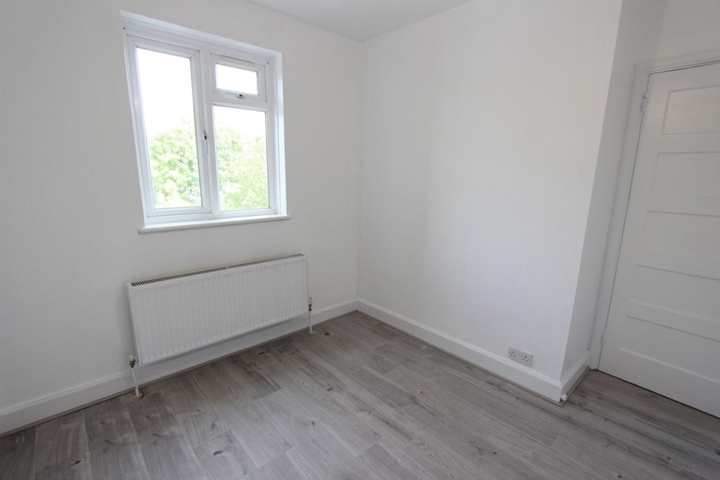 Property photo 2 of 44
