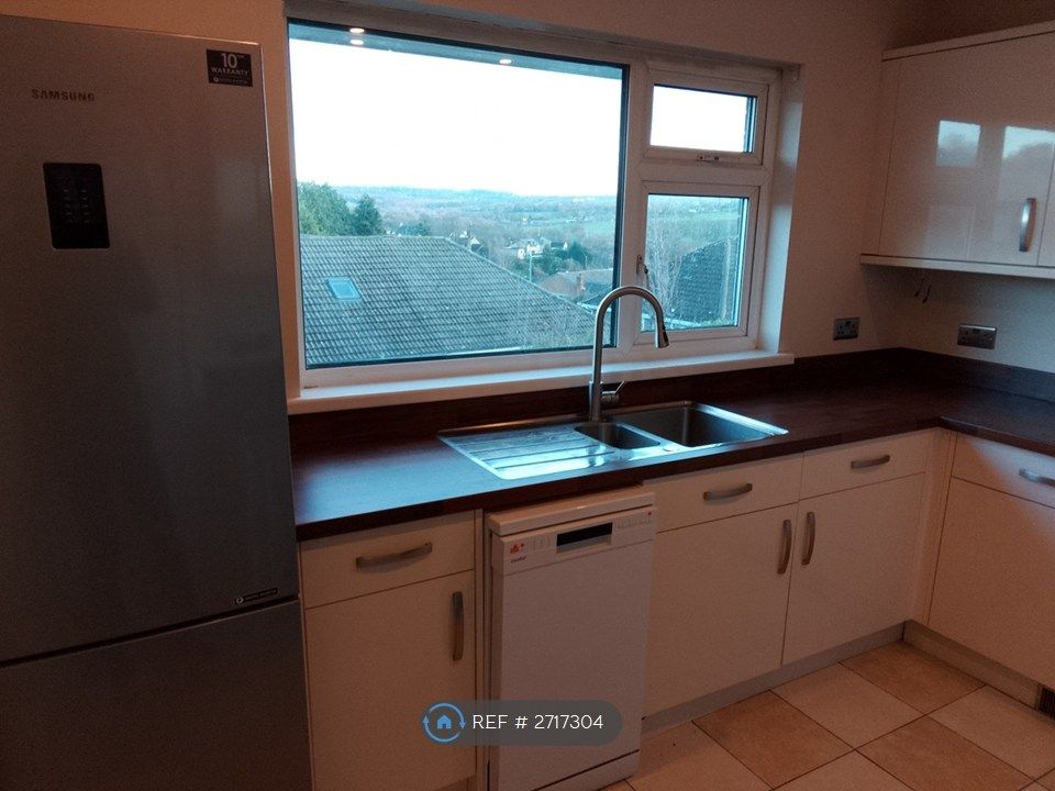 Property photo 2 of 18 Kitchen