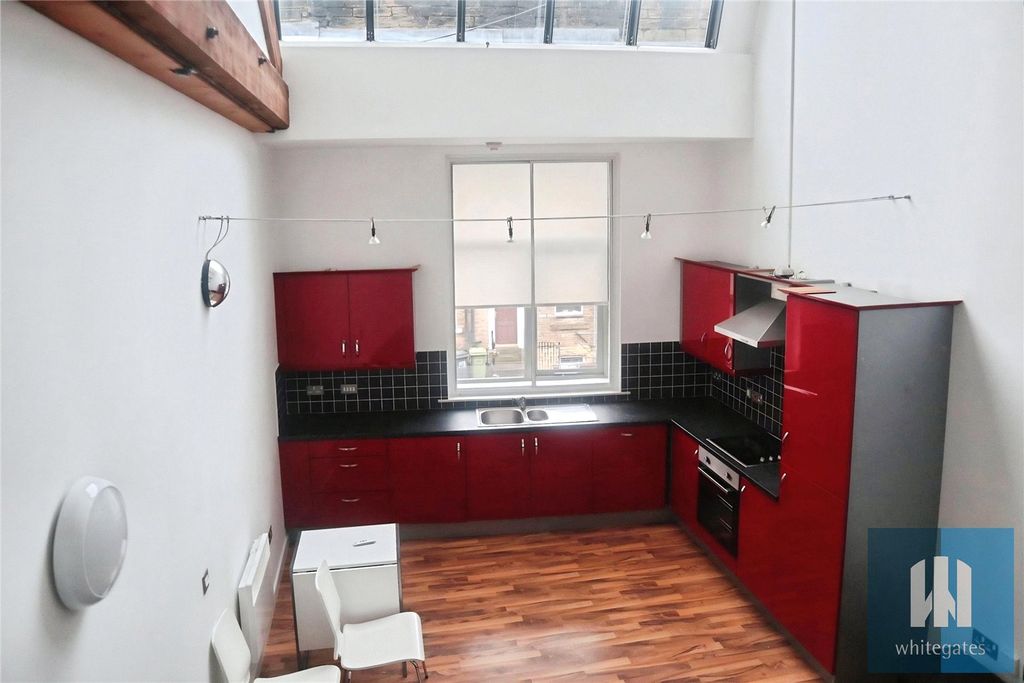 Property photo 1 of 3 Picture No. 15