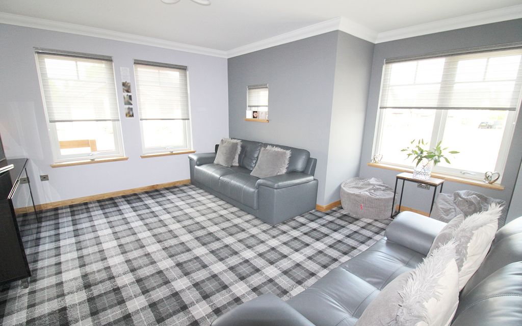 Property photo 3 of 29