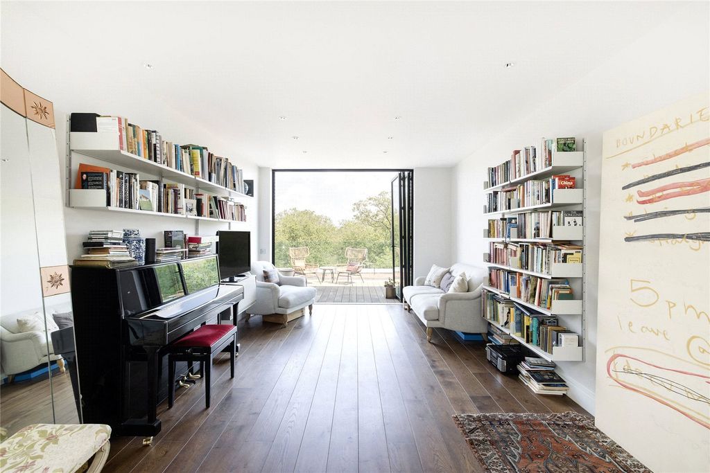 Property photo 1 of 8 Picture No. 02