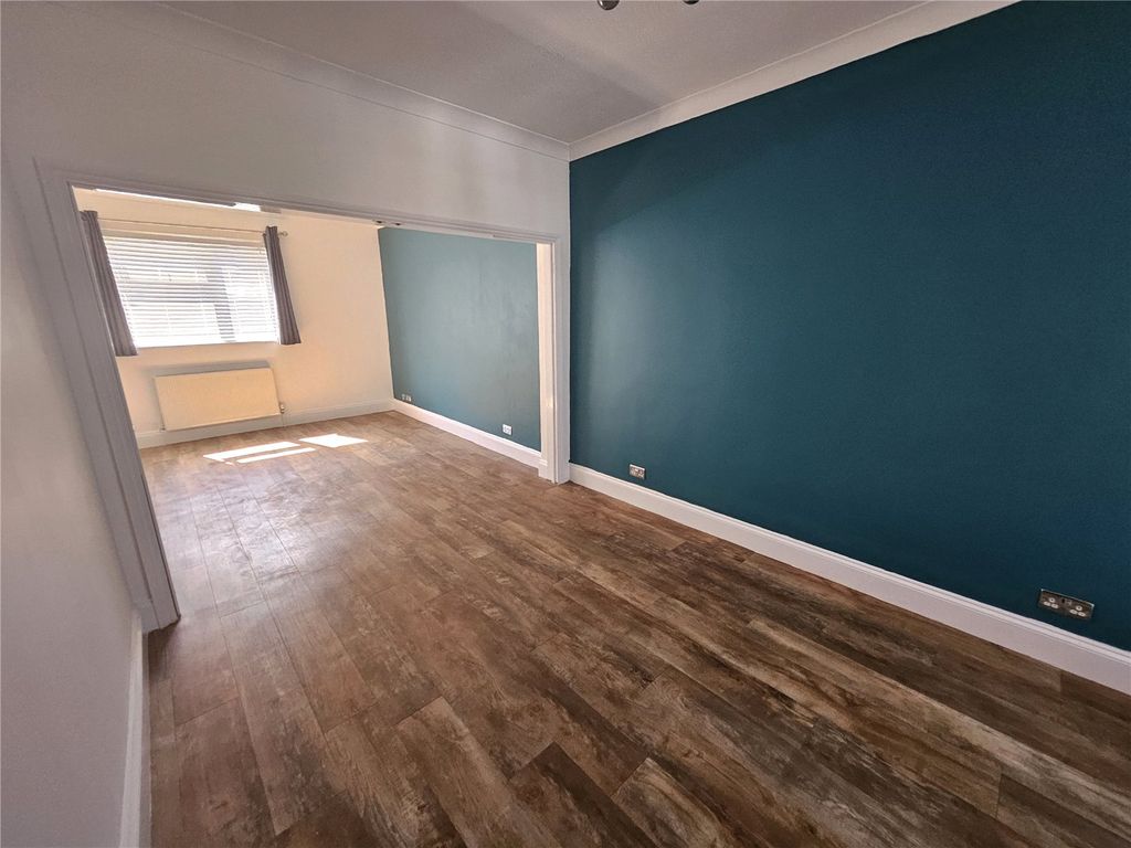 Property photo 2 of 12 Picture No. 08