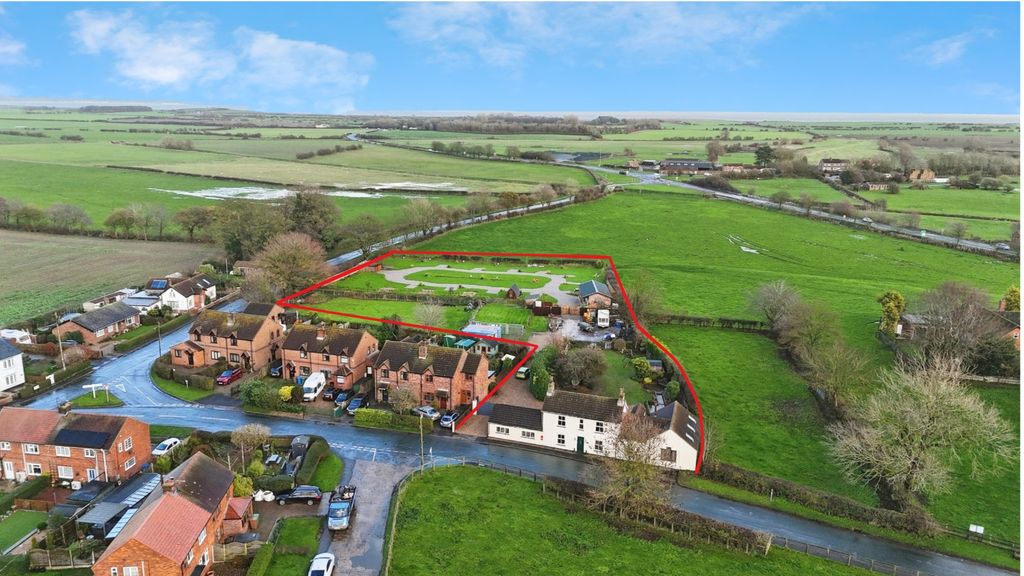 Property photo 1 of 21 4541241