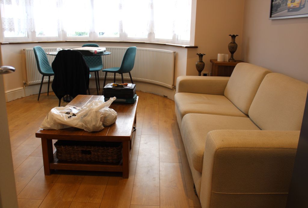 Property photo 3 of 6
