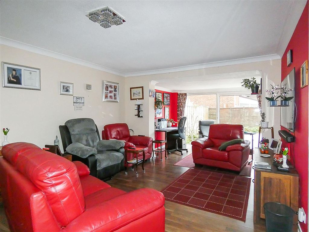 Property photo 2 of 12 Lounge/Dining Room