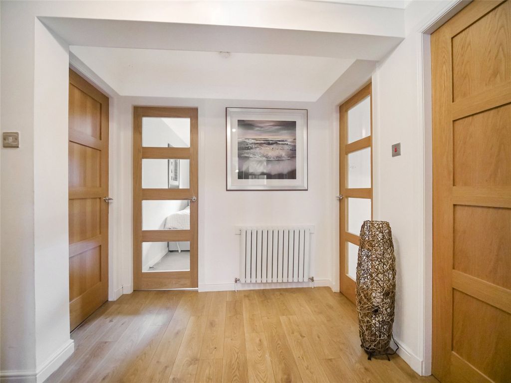 Property photo 3 of 11 Picture No. 09