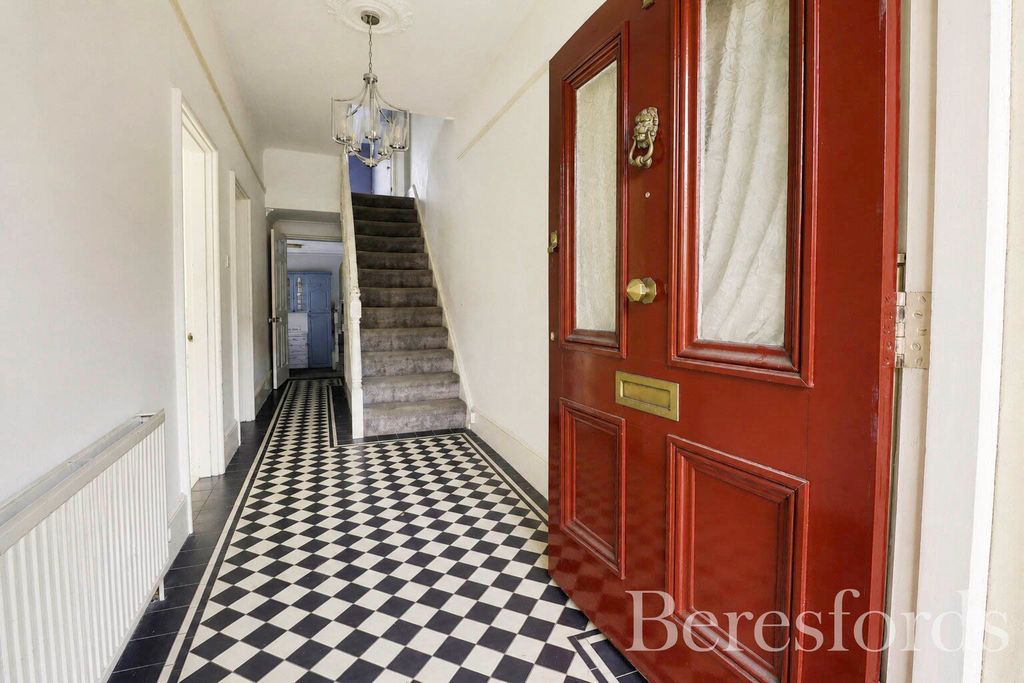 Property photo 2 of 34 Picture No. 37