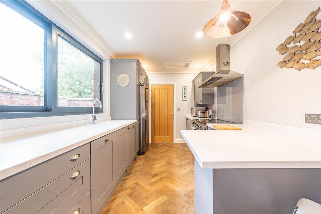 Property photo 3 of 44 Kitchen