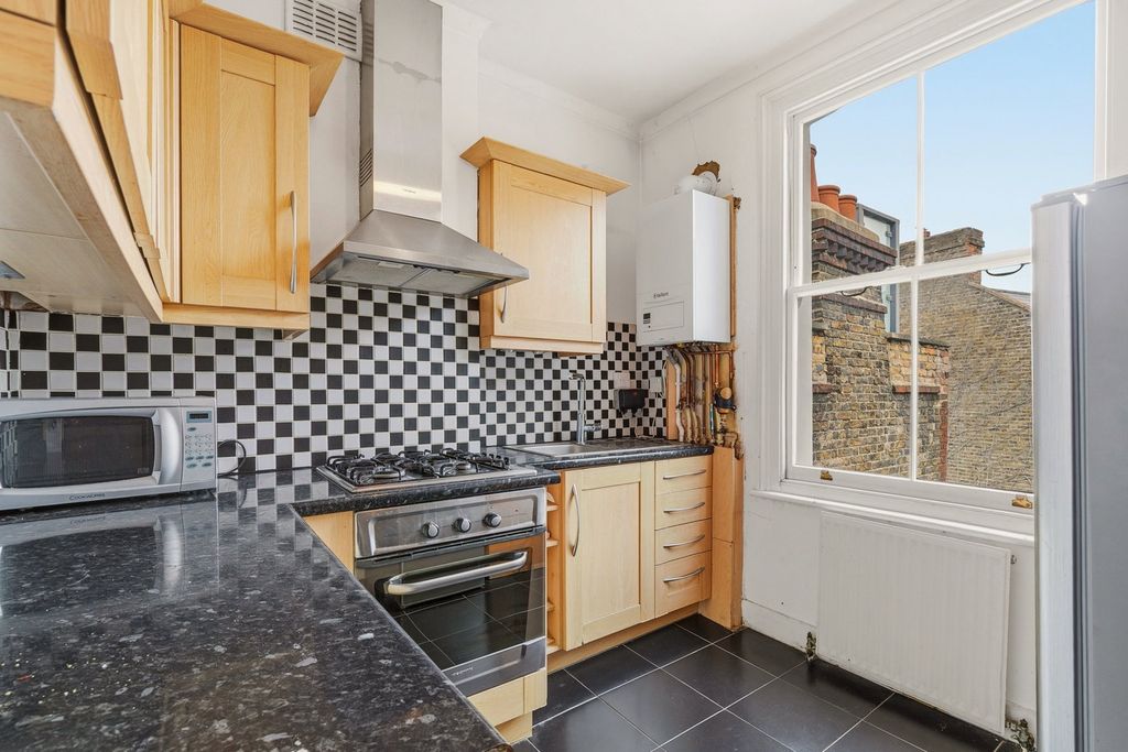 Property photo 2 of 9