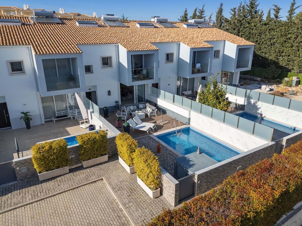 Property photo 1 of 30