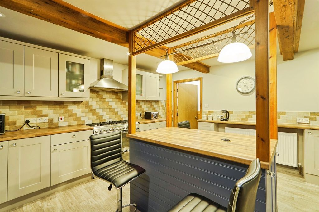 Additional image 10 of 3 bed detached house for saleHigh Spring Gardens Lane, Keighley BD20