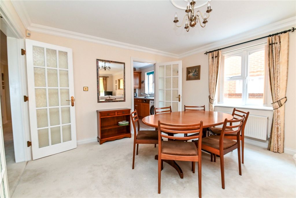 Property photo 3 of 22 Sitting/Dining Room