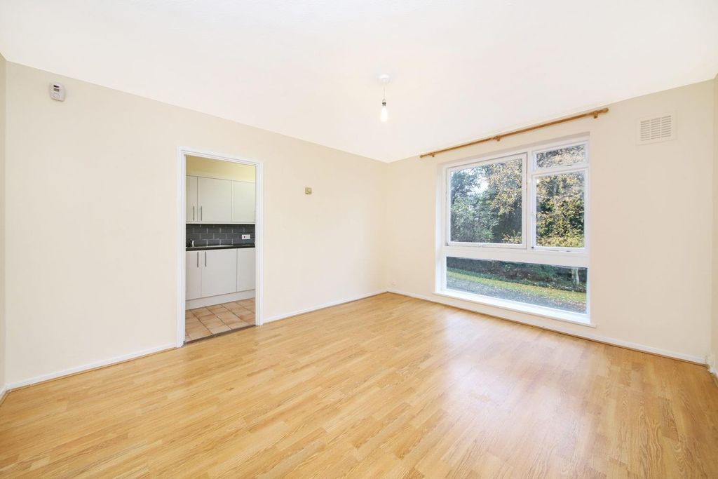 Property photo 2 of 6 2.Jpg