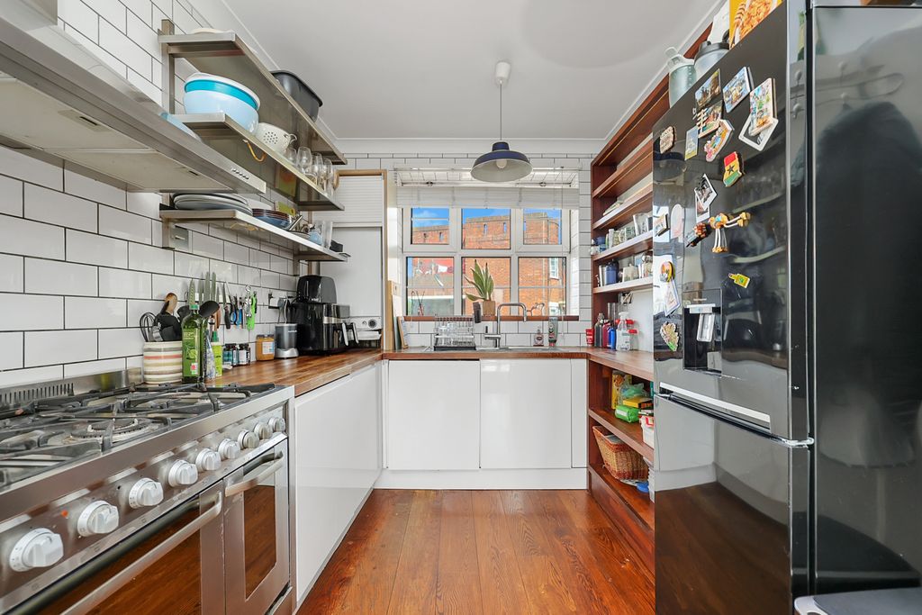 Property photo 2 of 20 Picture No. 02