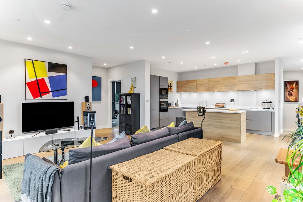 Property photo 1 of 13