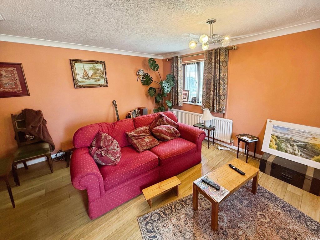 Property photo 3 of 16 Pbox-Img.Jpg