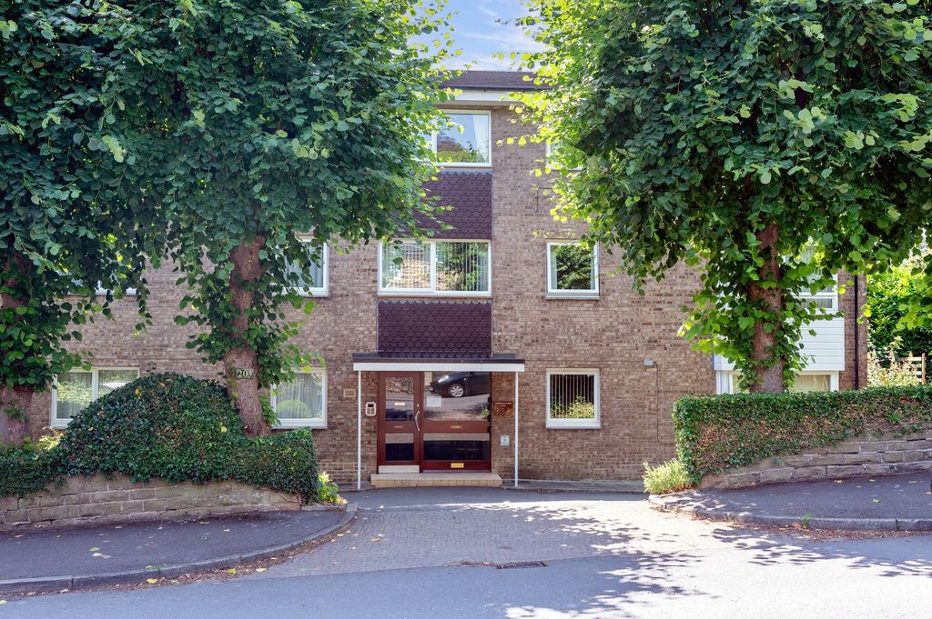 Property photo 1 of 31