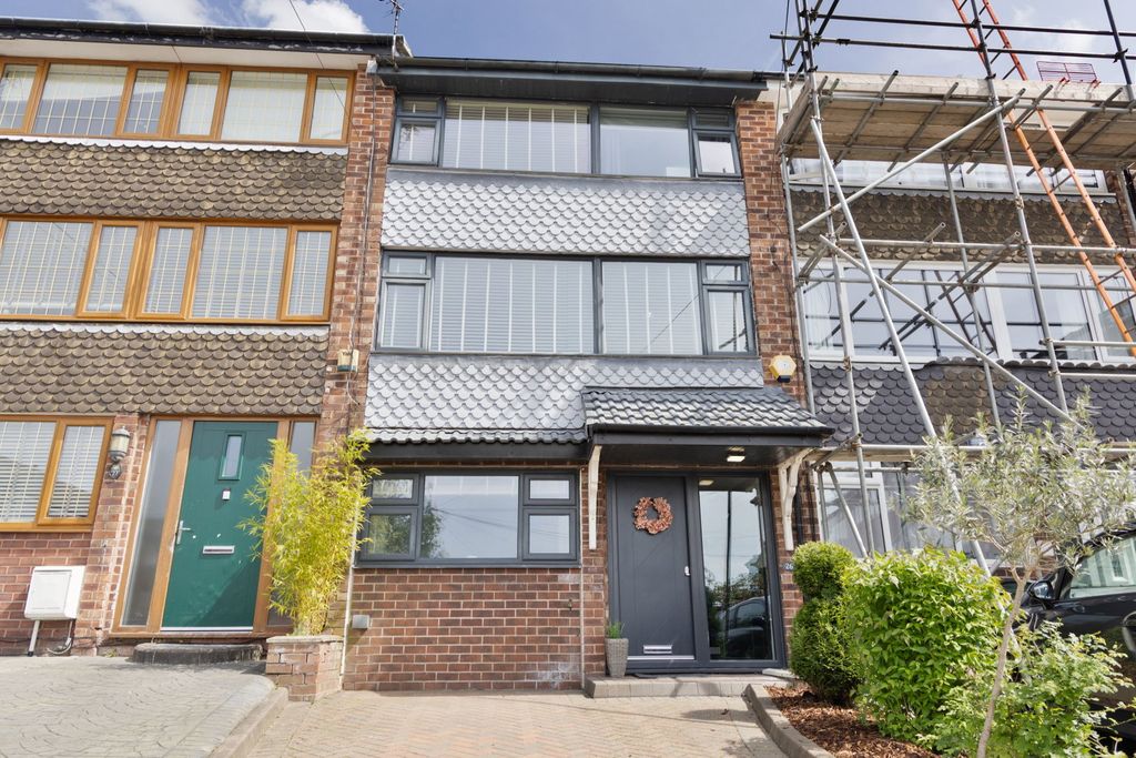 Property photo 1 of 30