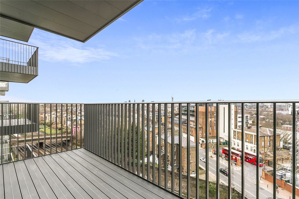 Property photo 1 of 12 Balcony