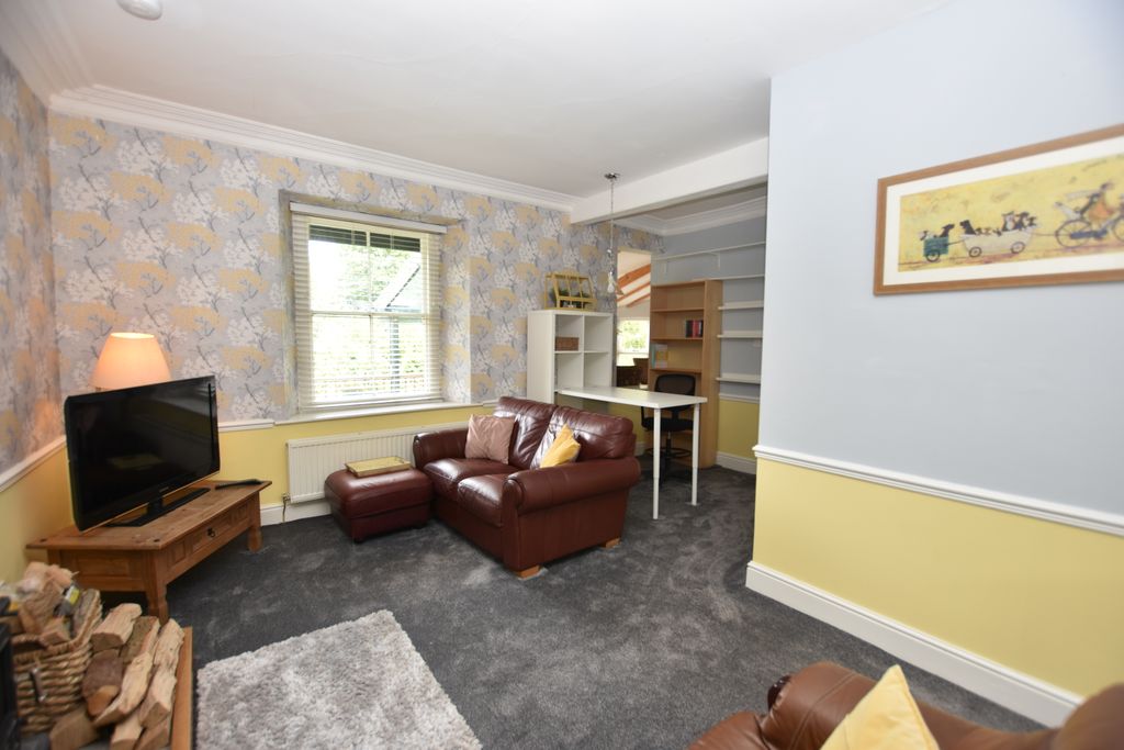 Property photo 3 of 19