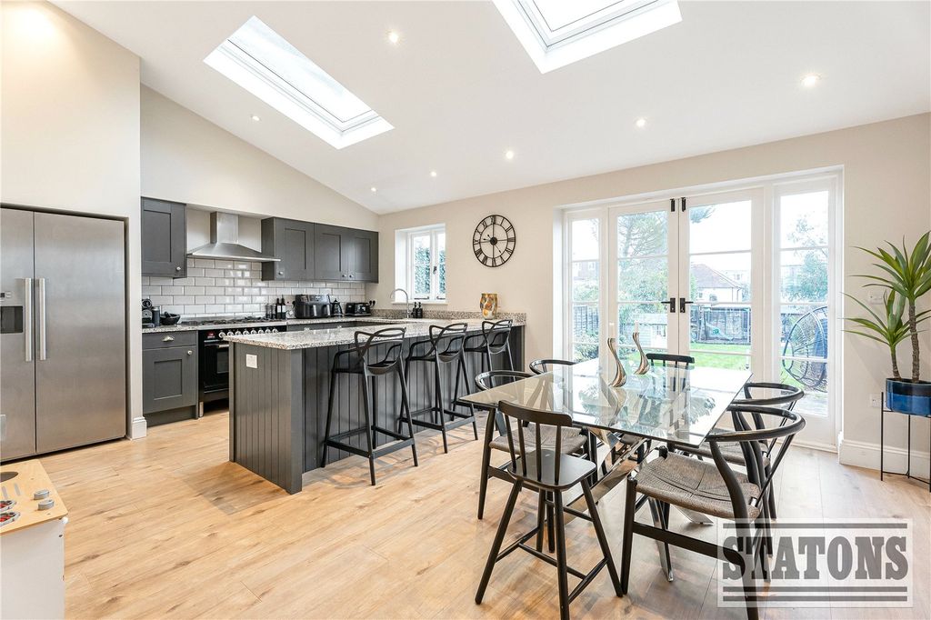 Property photo 1 of 22 Picture No. 25