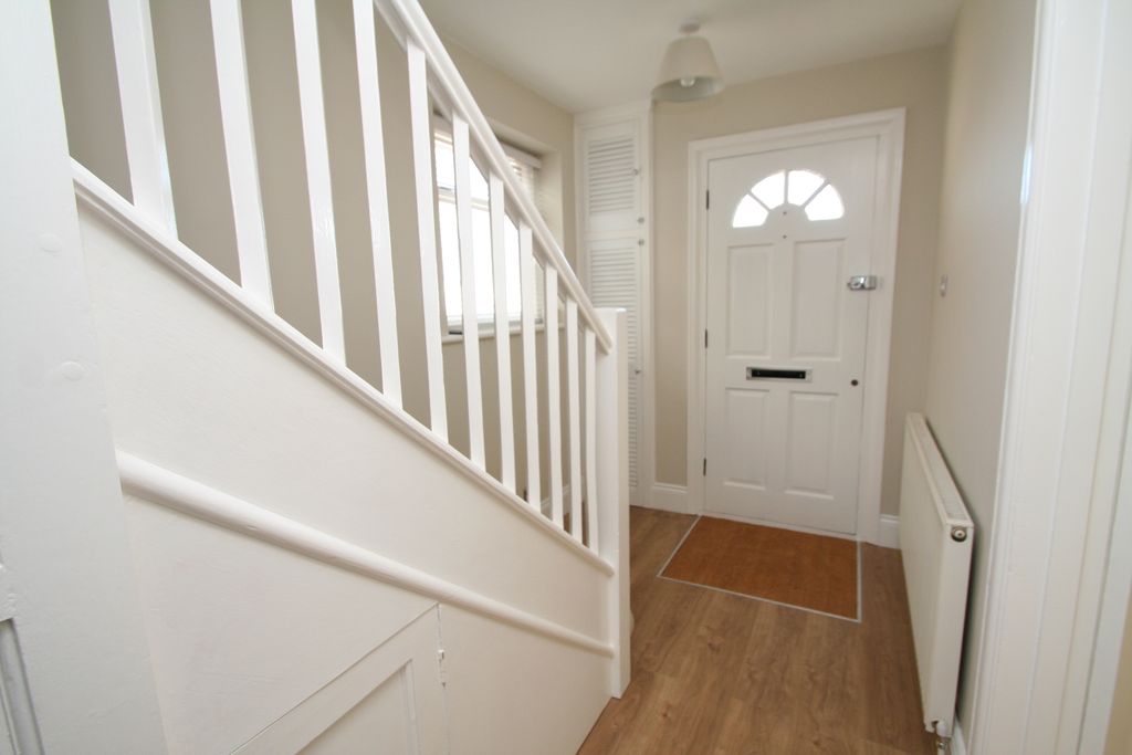 Property photo 2 of 29