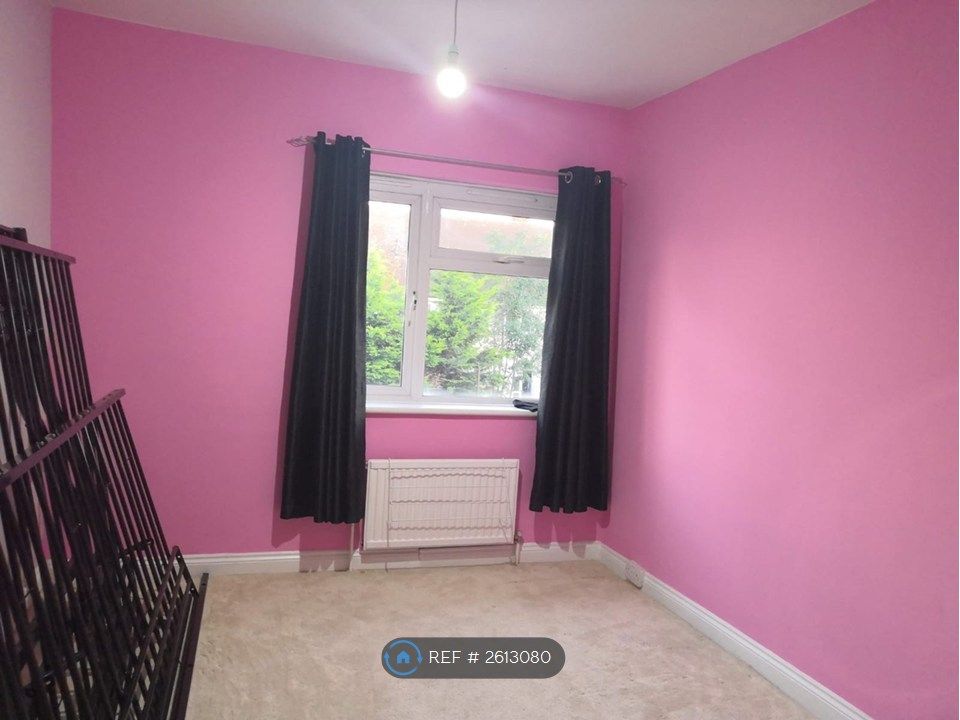 Property photo 1 of 3