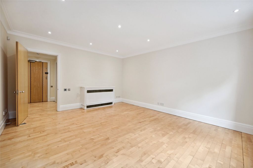 Property photo 2 of 9 Picture No. 03