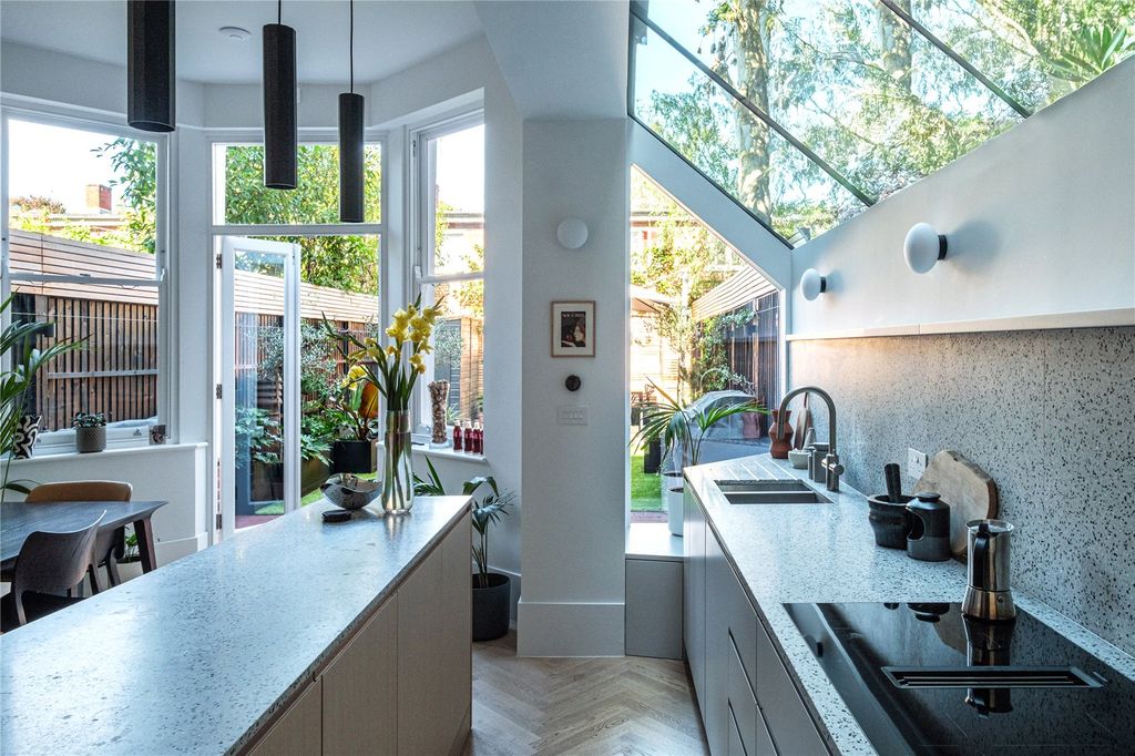 Property photo 3 of 23 Picture No. 55