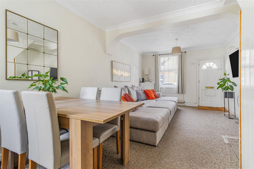 Property photo 2 of 16 10_75170-1.Jpg