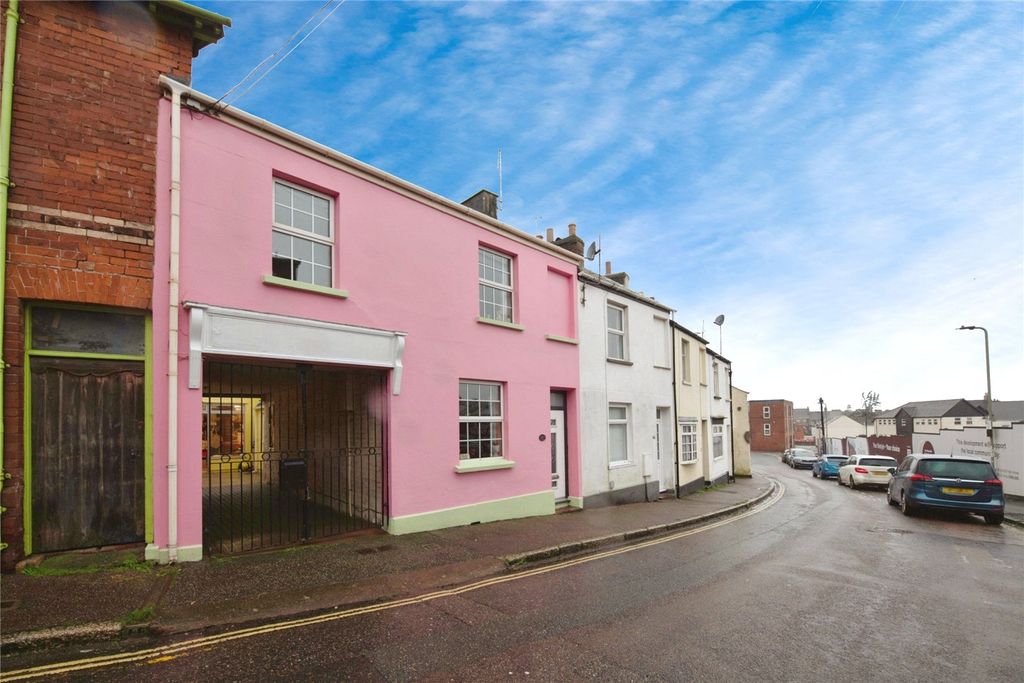 Property photo 2 of 19 Picture No. 25