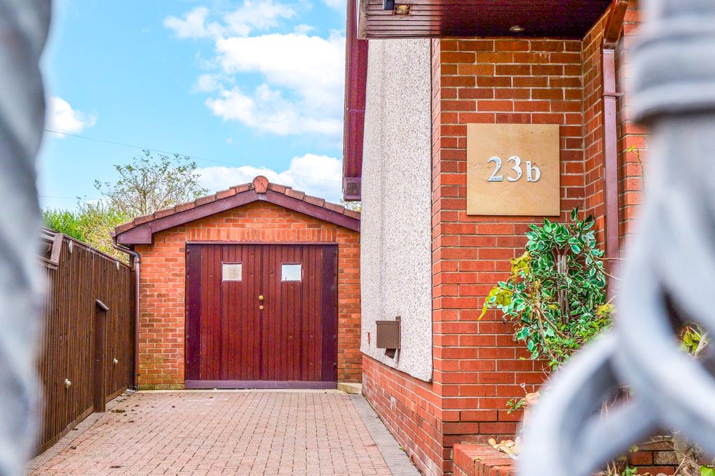 Property photo 3 of 26