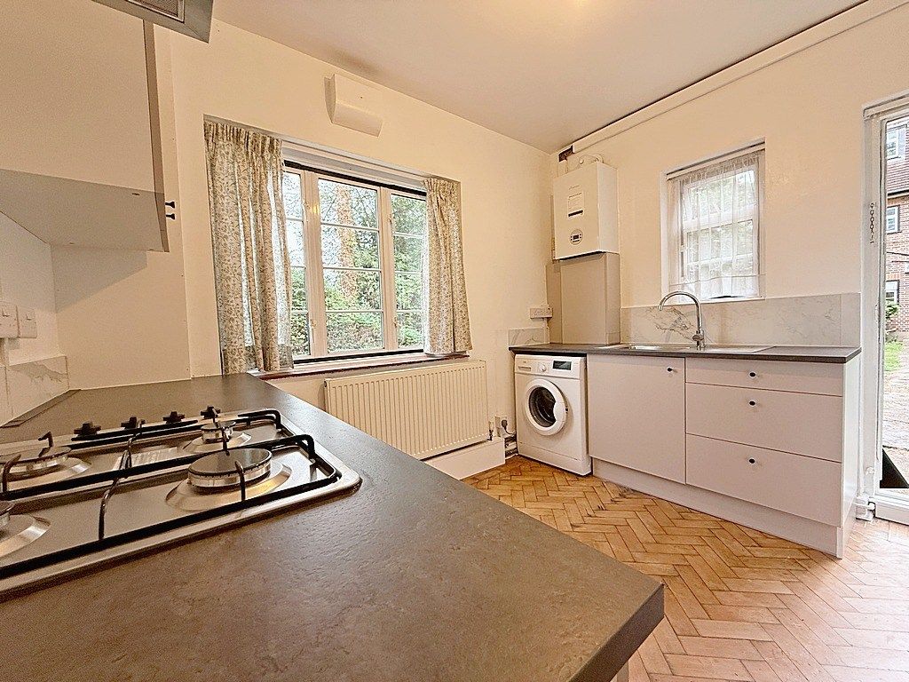 Property photo 3 of 8 Gallery