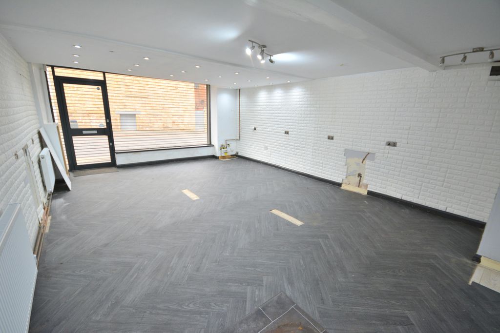 Property photo 3 of 6 Shop Floor