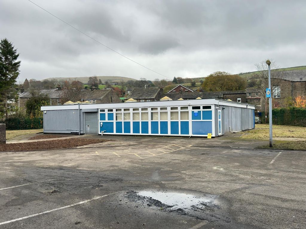 Property photo 1 of 24