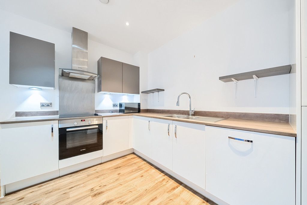 Property photo 3 of 15 Kitchen